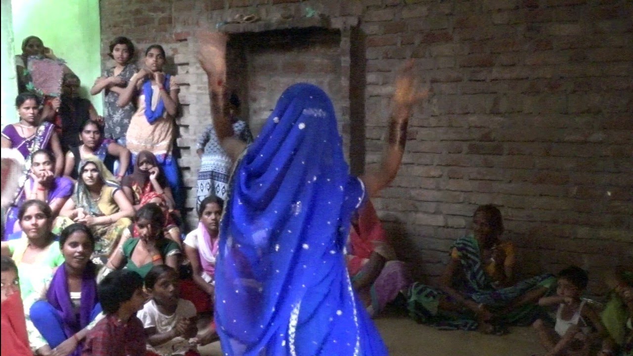 मेरे दिल के प्यारे सजन सासु ने भेज दये नोकरिया पर नई बहू का सुपर डांस