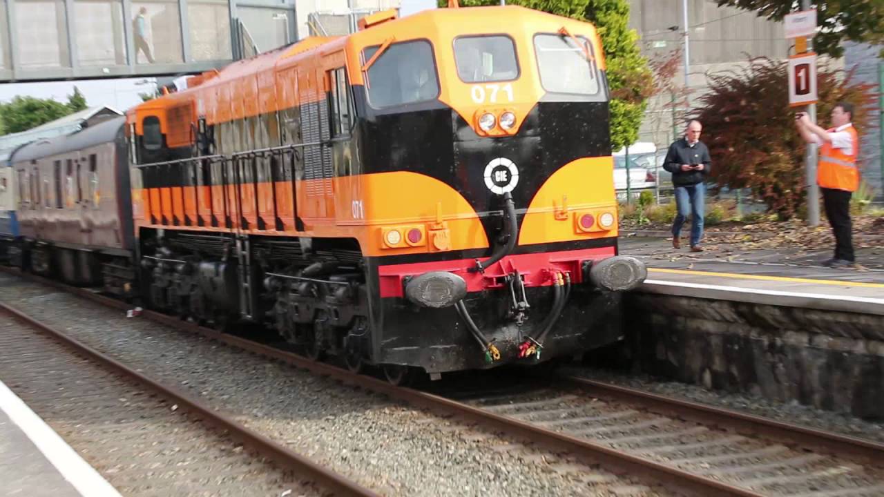 071 with RPSI train at Athenry, Saturday 22 10 2016
