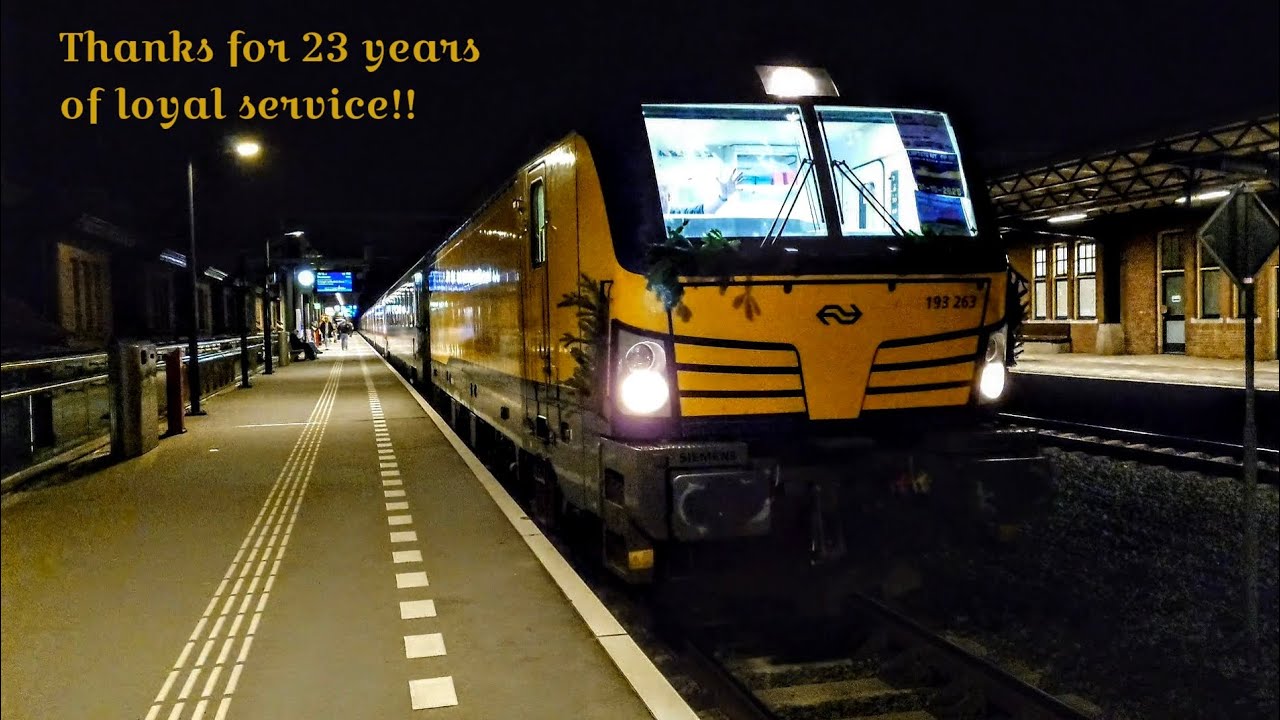 𝑻𝒉𝒆 𝒆𝒏𝒅 𝒐𝒇 𝒂𝒏 𝒆𝒓𝒂!! The last ever IC Berlijn departs The Netherlands... 💛🤍 - Departure -