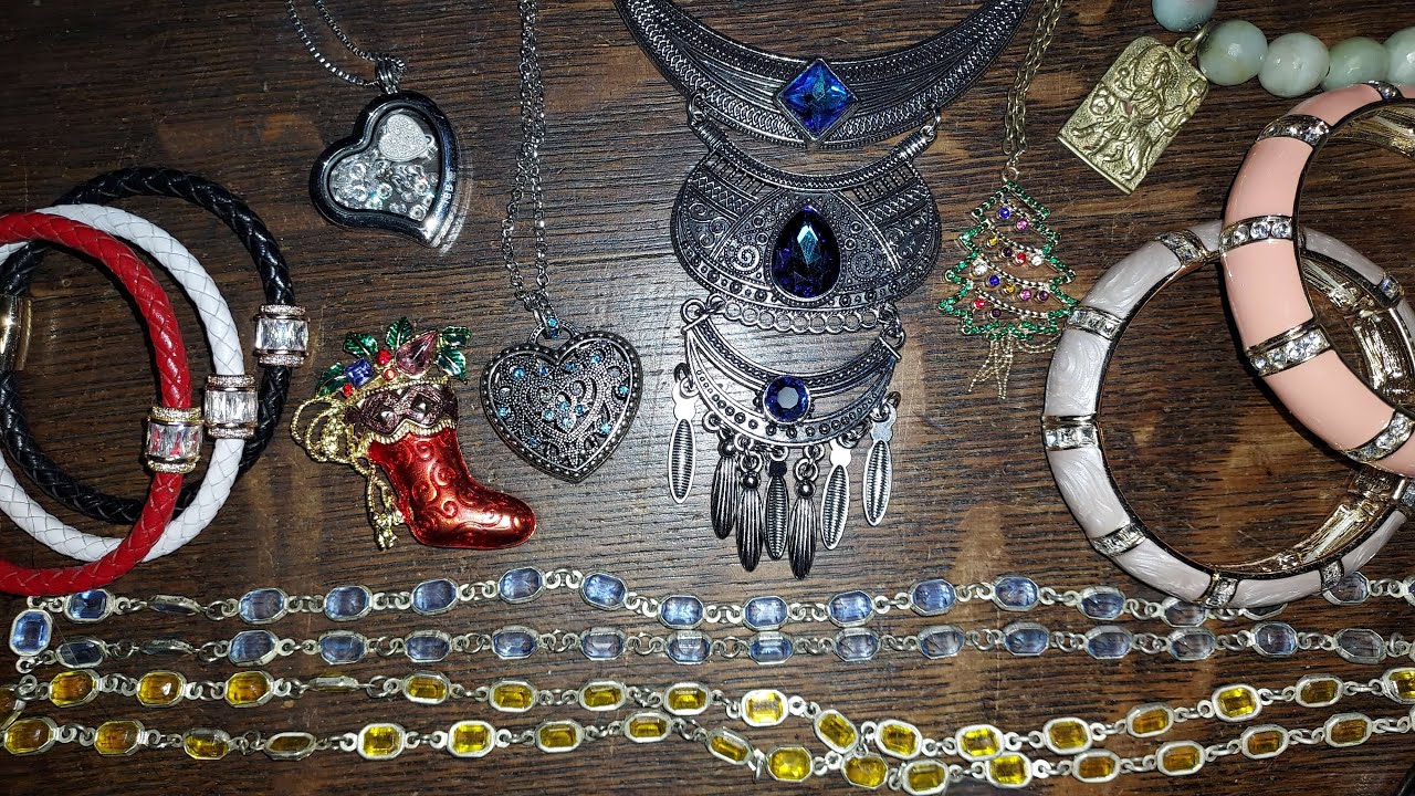 Jewelry and Yammerin'884