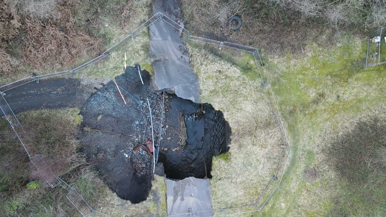 crumlin navigation sinkhole
