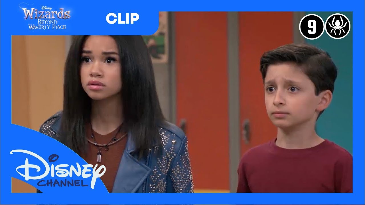 Waverly Place : Les Nouveaux Sorciers | Le Robot | Disney Channel Belgique