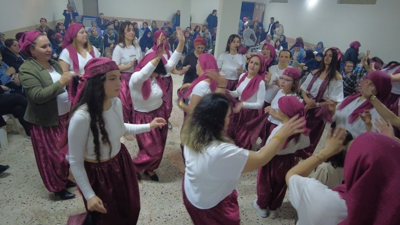 İzmir Bergama Aziziye Köyü’nde İlk Şalvar Gecesi! Köyde Eğlencenin Yeni Adı