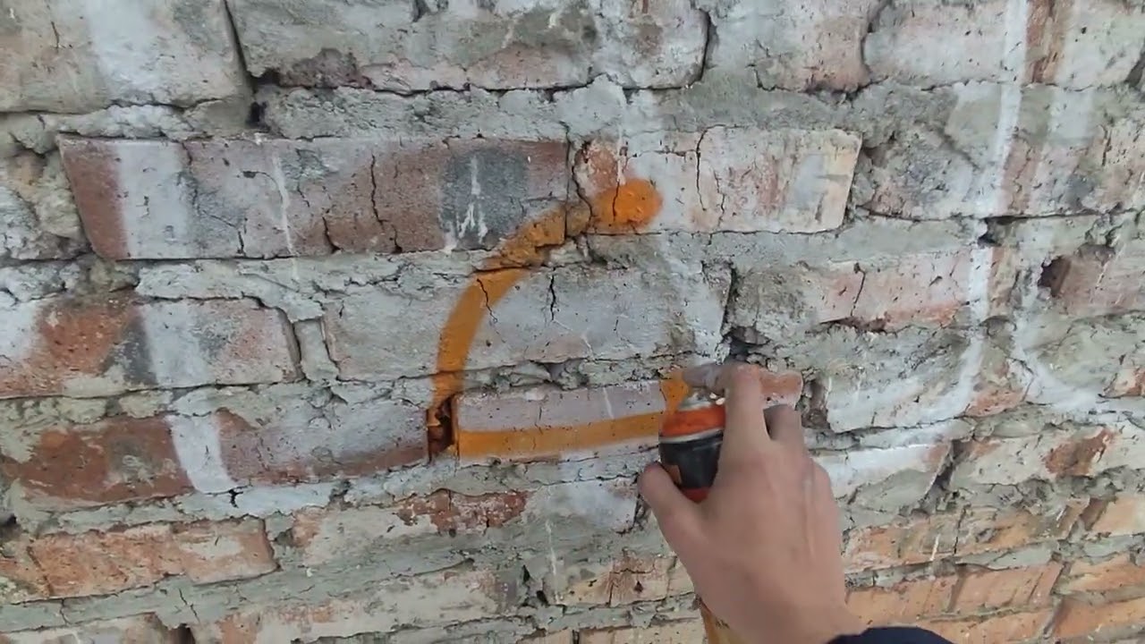 GRAFFITI THROWUPS AND PIECES. GRAFFITI TAGGING.