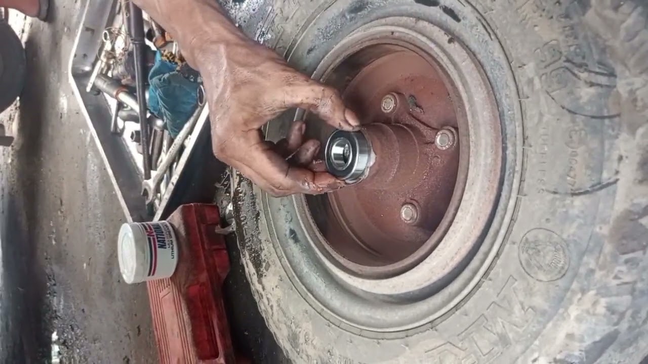 #bajaj Maxima z panu magpalit ng front wheel bearing