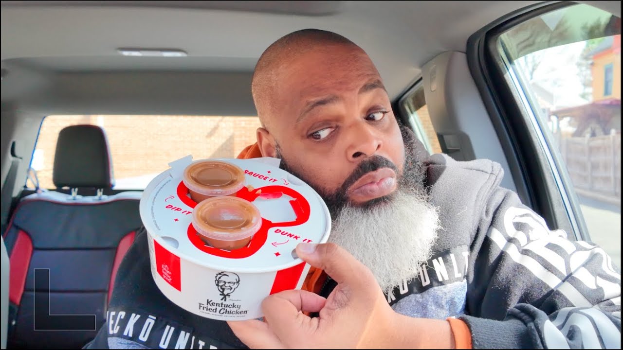 NEW KFC DUNK IT BUCKET REVIEW!