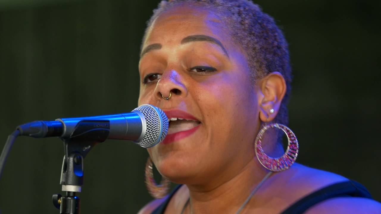 Fly Moon Royalty - Imagination (Live on KEXP)