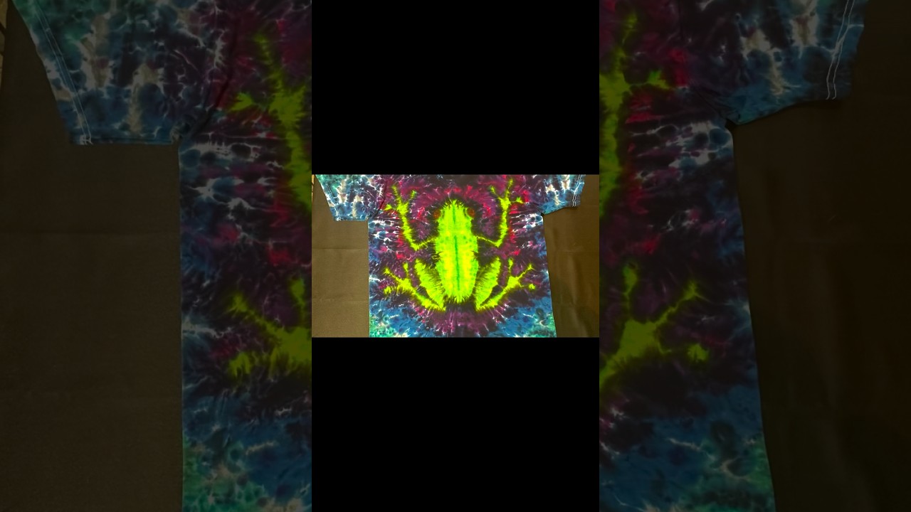 XL Tie Dye Frog T Shirt With Scrunched Back