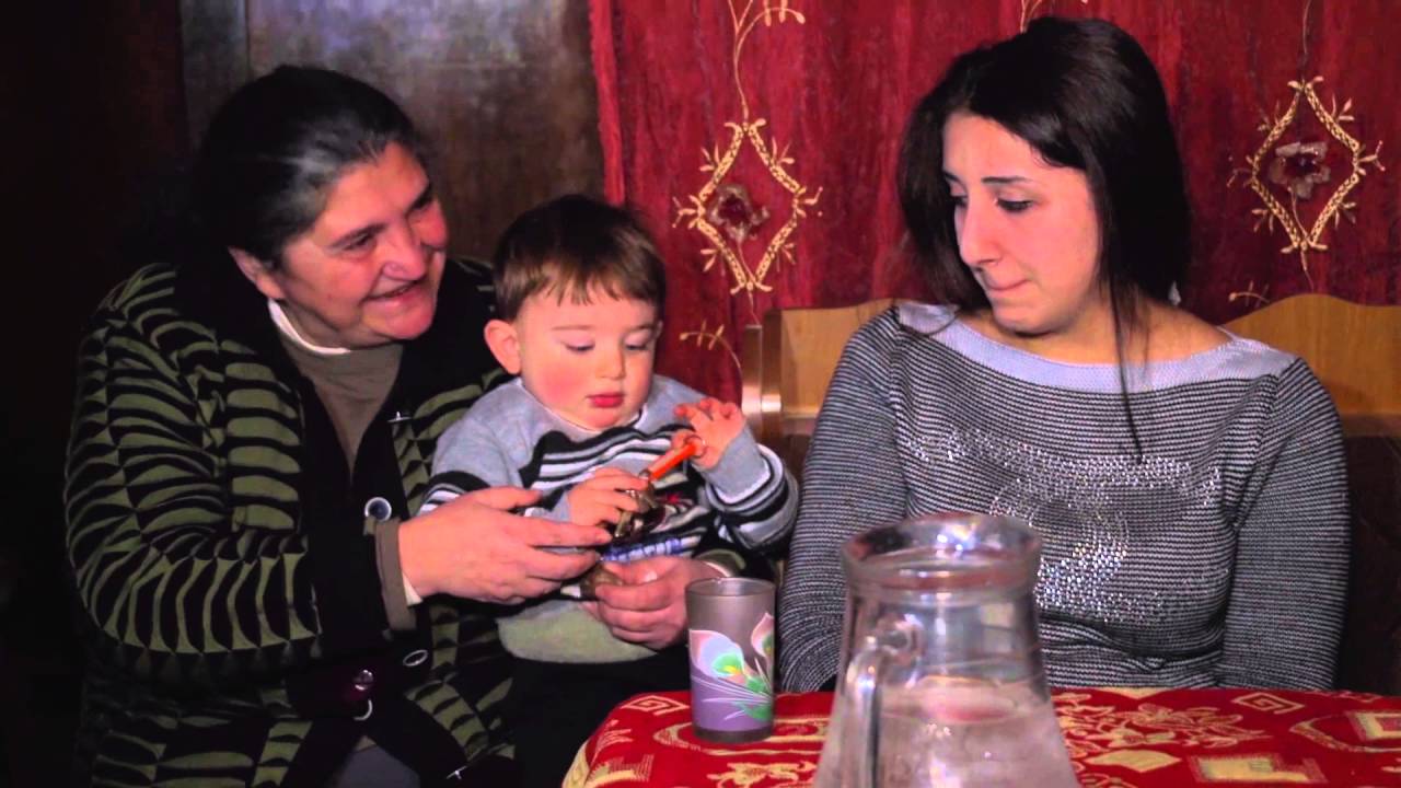 «Հայաստան» համահայկական հիմնադրամ - բնակարաններ` Գյումրիի անօթևան ընտանիքներին /Արսեն Խաչատրյան/