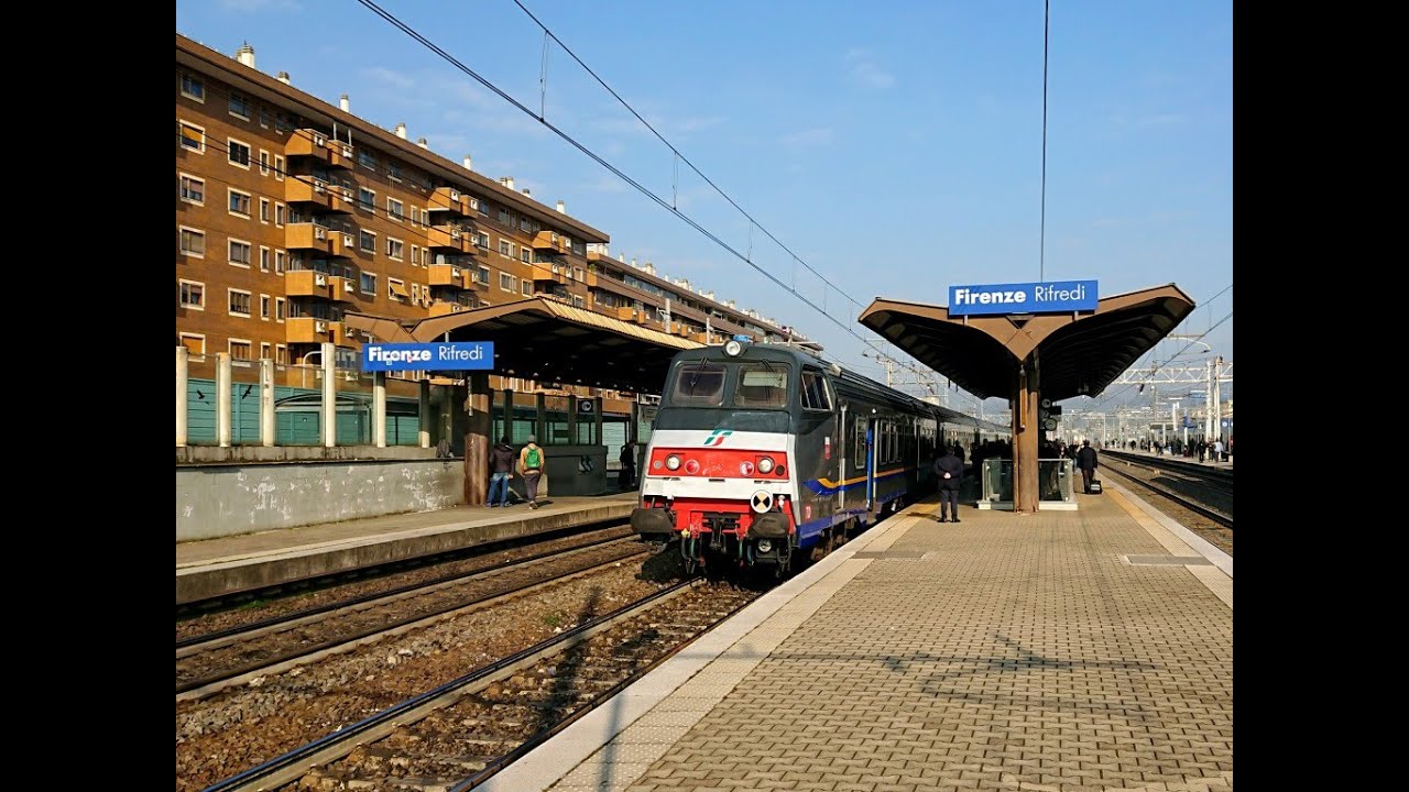 Treni regionali con carrozze MD livrea DPR