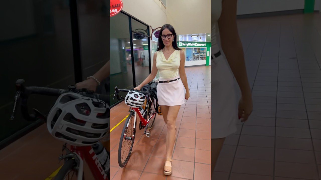 HOW TO WALK YOUR TREK MADONE #cycling #cycle #bike #bikelife #roadbike #roadcycling