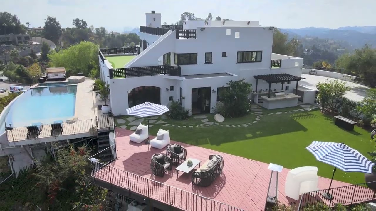 13211 Mulholland