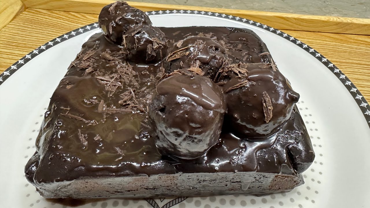 Chocolate fudge brownie cake 