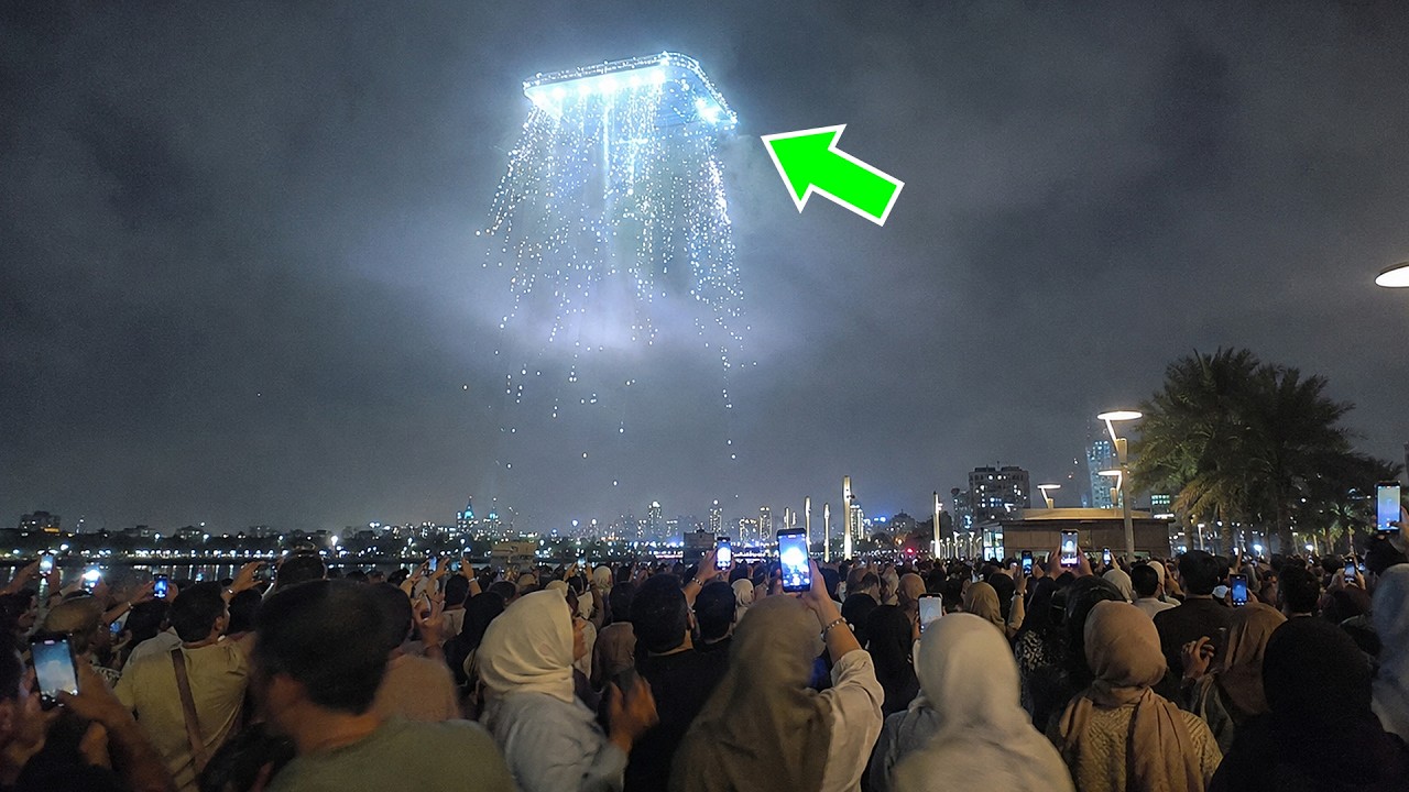 People Accidentally CAUGHT THIS IN THE SKY! What They Saw Is IMPOSSIBLE to Explain! Top 40
