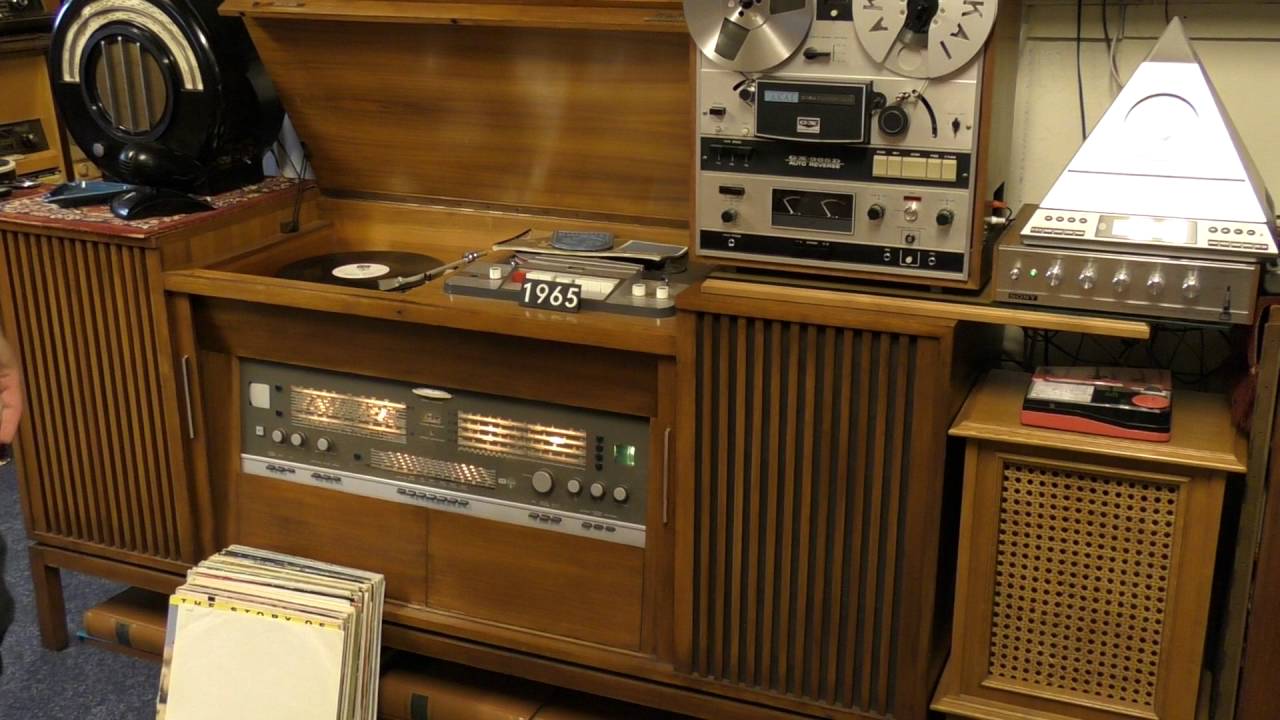 Speelgoed- en Radiomuseum Onstwedde - Demis Roussous ~ Rain And Tears