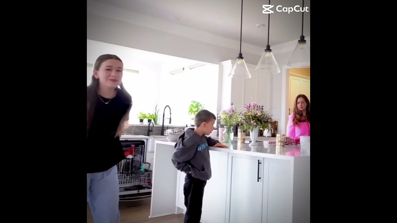 Cilla and maddy fighting