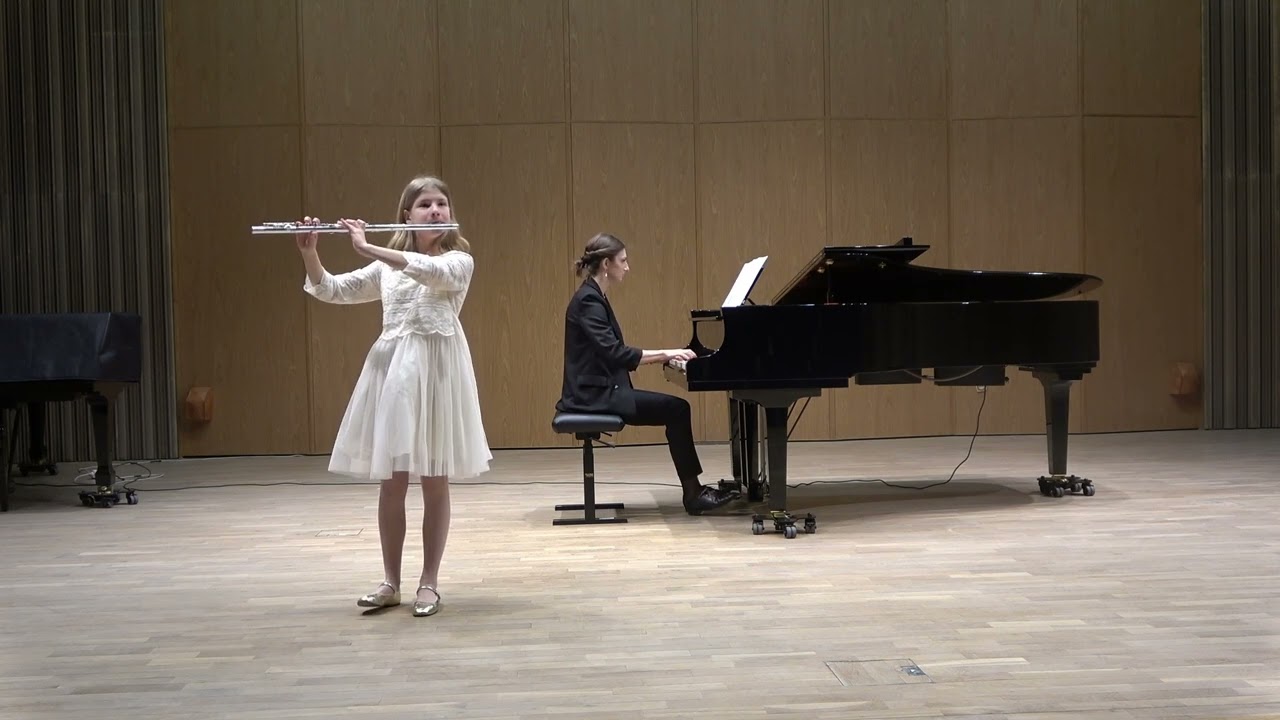 Międzynarodowy Konkurs Muzyczny Opus 2022, Zofia Bork-Komorowska, flet