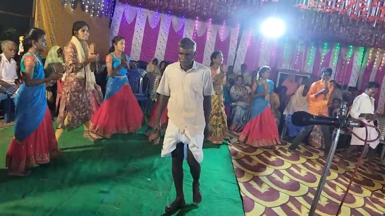 అక్కనిచెరువుపల్లికృష్ణమూర్తి దాస్ శిశుబృందం చెక్కభజన నరసింహస్వామి🦁.చెంచులక్ష్మి💃 సంభాషణసన్నివేశము👌🤜🤛