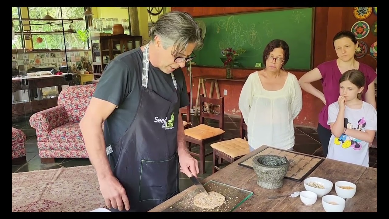 NOVA RECEITA DE PÃO ESSÊNIO durante curso Médico na Cozinha... conforme as palavras de Jesus