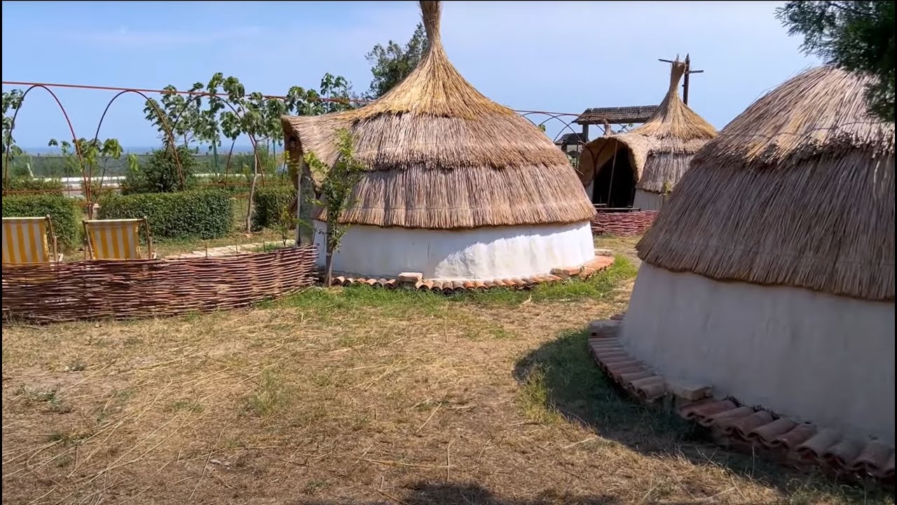 Despre cătunul La Colibe din Corbu cu arhitectul Cosmin Varu