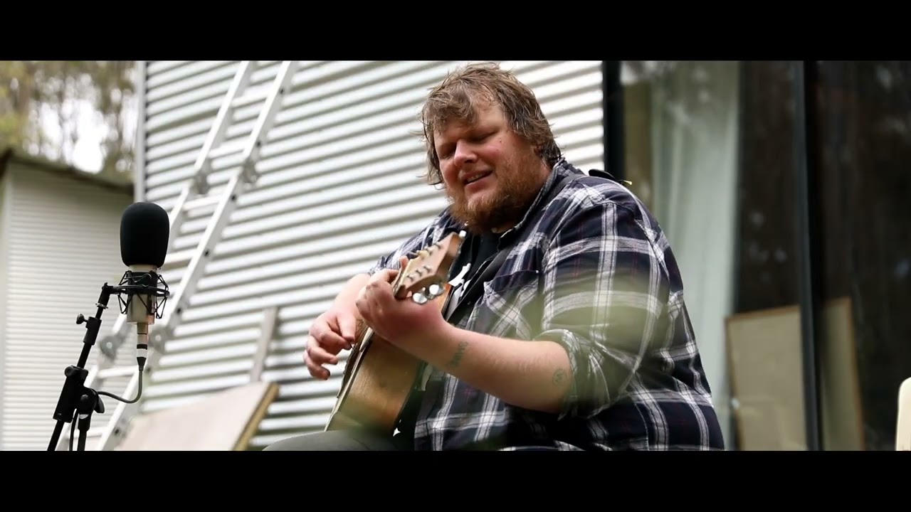 Wil Wagner - Can't Help Falling In Love (Unplugged in Wombat State Forest)