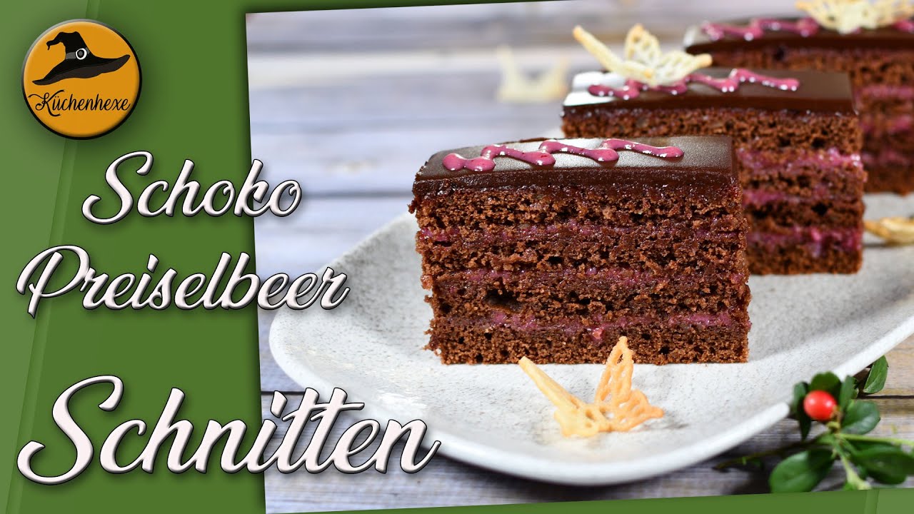 Saftige Schoko Preiselbeer Schnitten
