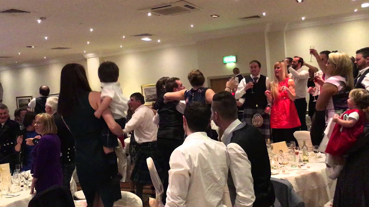 The Best Singing Waiters Get The Guests On The Chairs