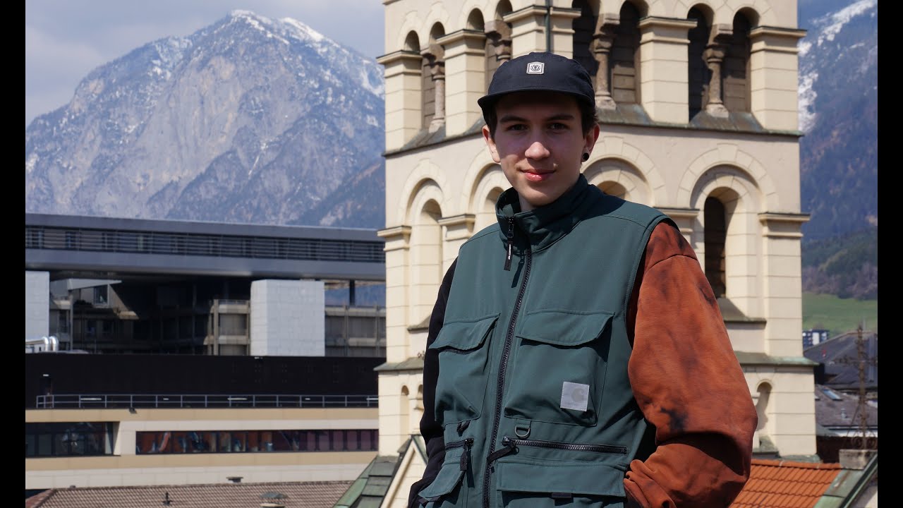 Fiva | Resonate Displayed 002: On The Roof