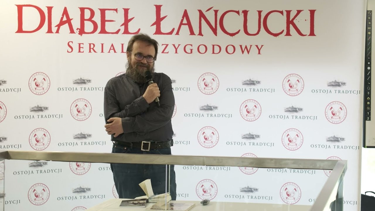 Andrzej Pilipiuk na  konferencji 