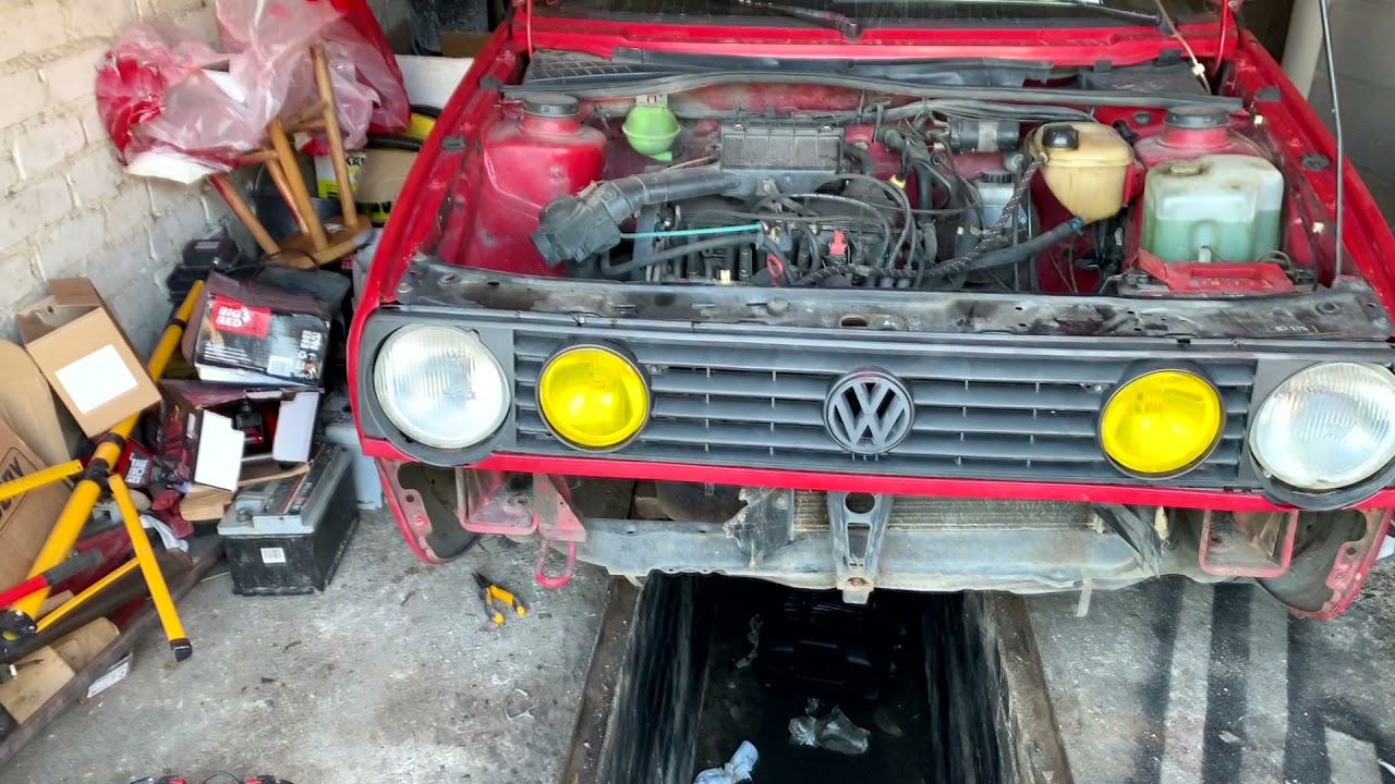 Installing wide bumpers and the bottom engine cover for the Volkswagen Golf 2 1,6l 1989. Pt1.