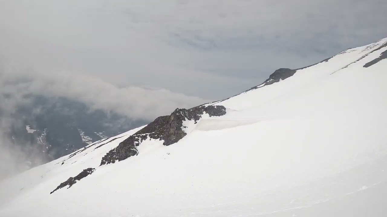 大山　一ノ沢右岸陵からの横手口沢滑走