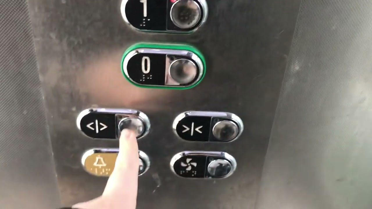A2 2018 WasserAufzge Lift in M2 Ataevler/23 Nisan Metro station Nilüfer,Bursa, Turkey