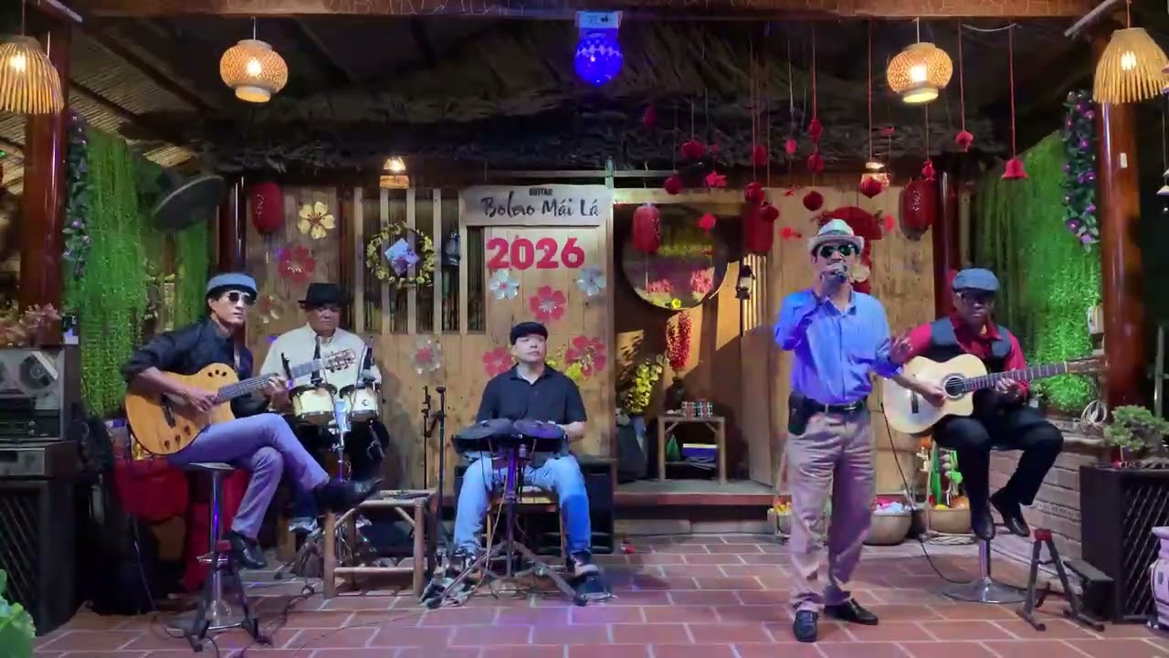 ☆Mùa Xuân Không Còn Nữa_/st: Lam Phương _/Nhạc Xuân_/Hiếu Quân Hát Live cùng ban nhạc Bolero Mái Lá.