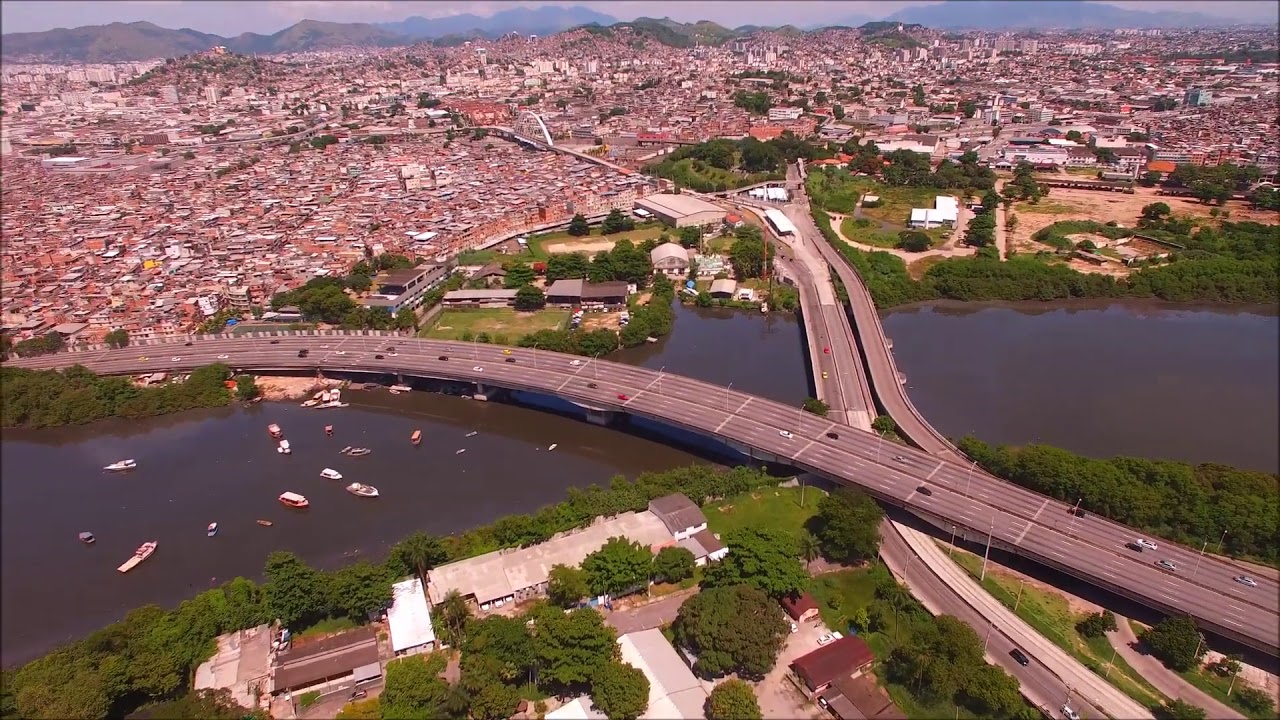 LINHA VERMELHA (MAR&Eacute;), PONTE DO SABER E PORTO DO RIO. DRONE PHANTOM 3 PROFESSIONAL.
