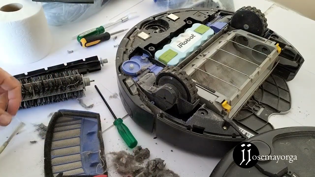 Cómo limpiar una Roomba 616 (mantenimiento básico) // How to clean a Roomba 616 (basic maintenance)