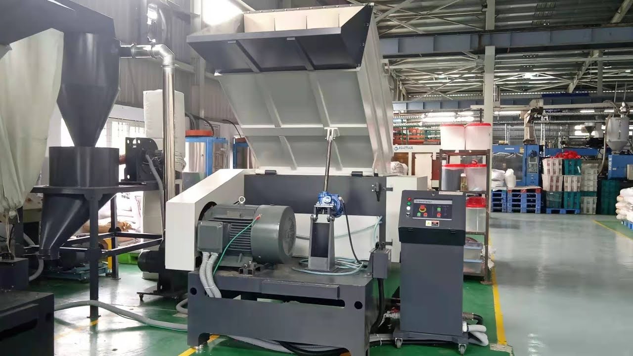 Plastic Crusher Granulator with Deduster Installation and Operation