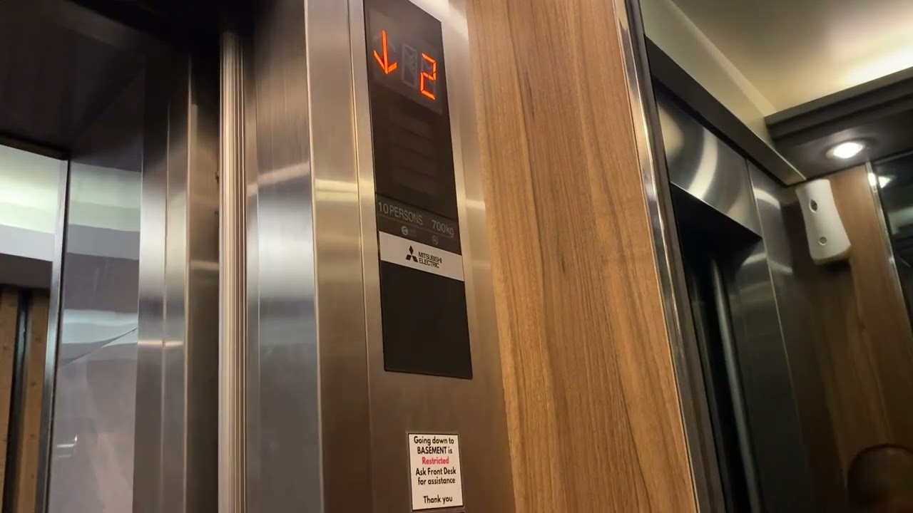 Mitsubishi Elevator at El Vistra Hotel (ft. @bremgreico)