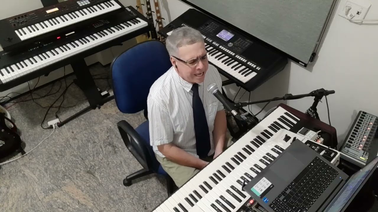 ELVIS PRESLEY - BRIDGE OVER TROUBLED WATER ( Cover By Saulo Pianeiro )