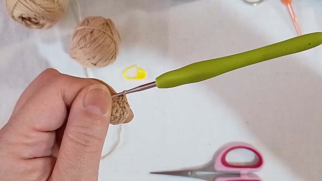 #7 Tutorial Amigurumi portachiavi Bradipo. Parte 1.