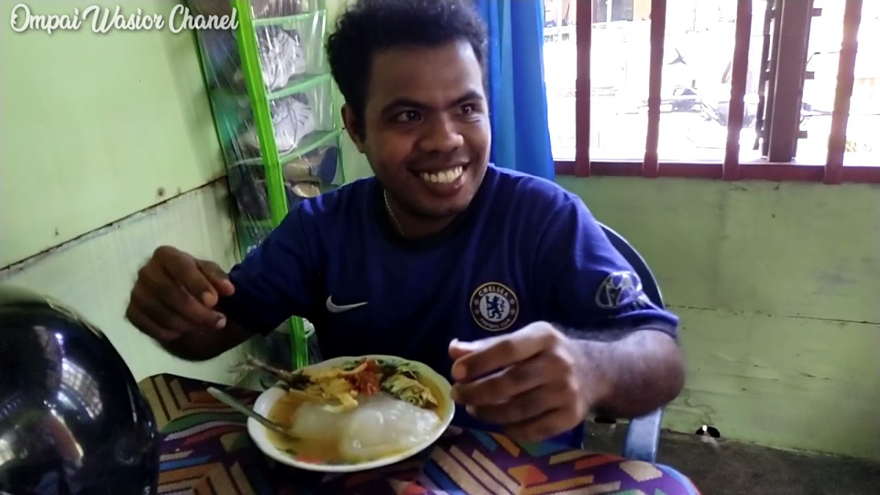Mukbang Cara Makan Papeda Papua Gulung Kuah Kuning, Bikin Ompay Donk Kepedisan Tapi  Nikmat