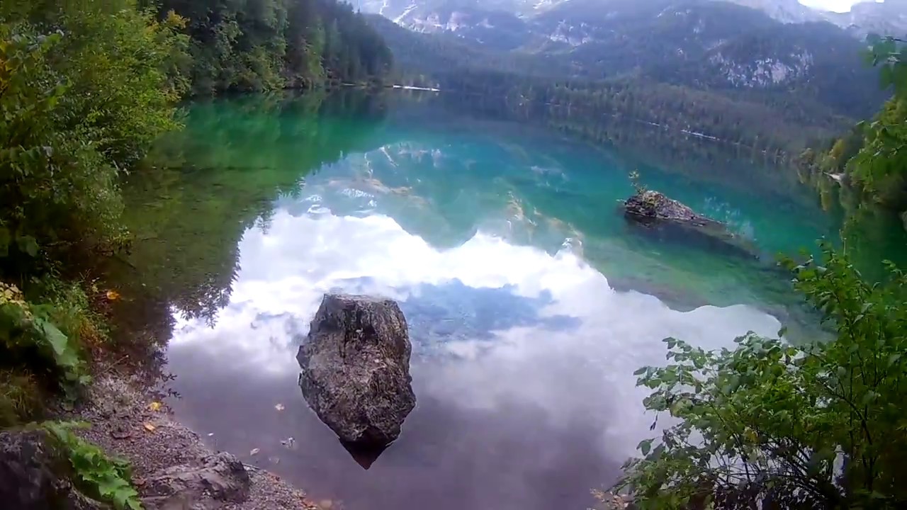Tovel Lake, Lago di Tovel, Jezioro Tovel - Trentino, Italy 24.09.2017