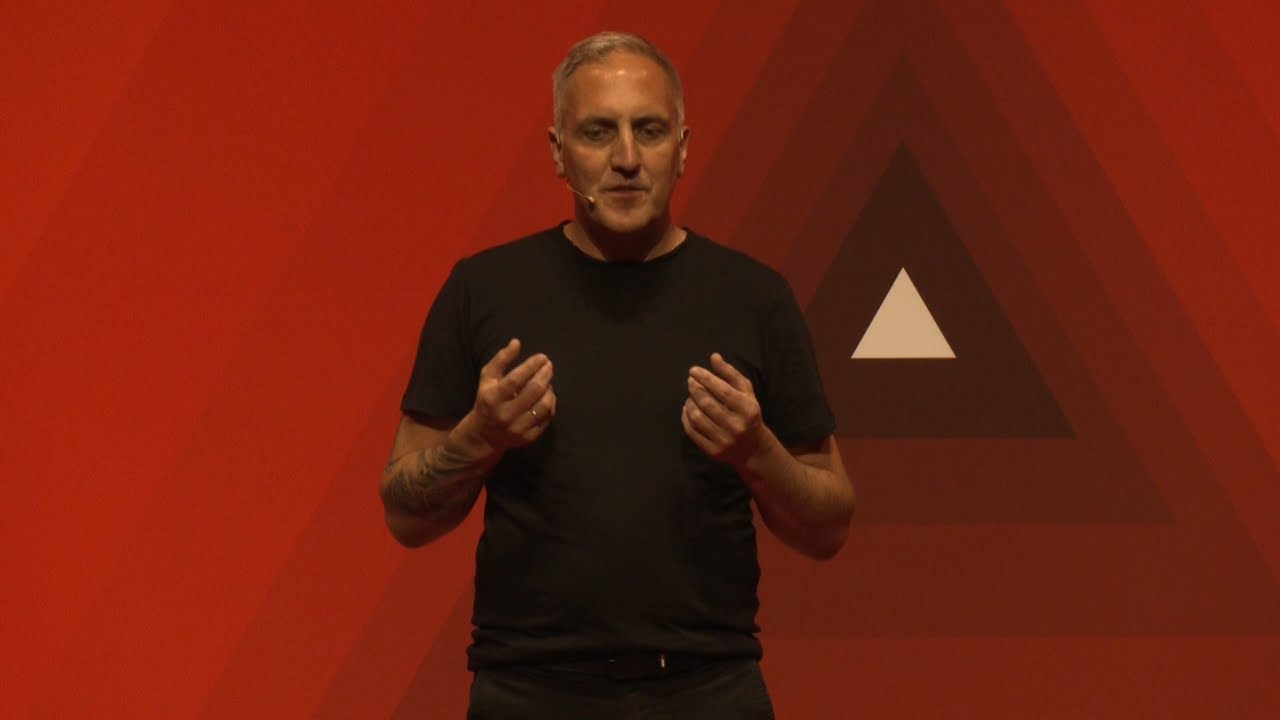 Warum wird Mehrsprachigkeit an Schulen als Defizit betrachtet? | Timm Albers | TEDxBolzano