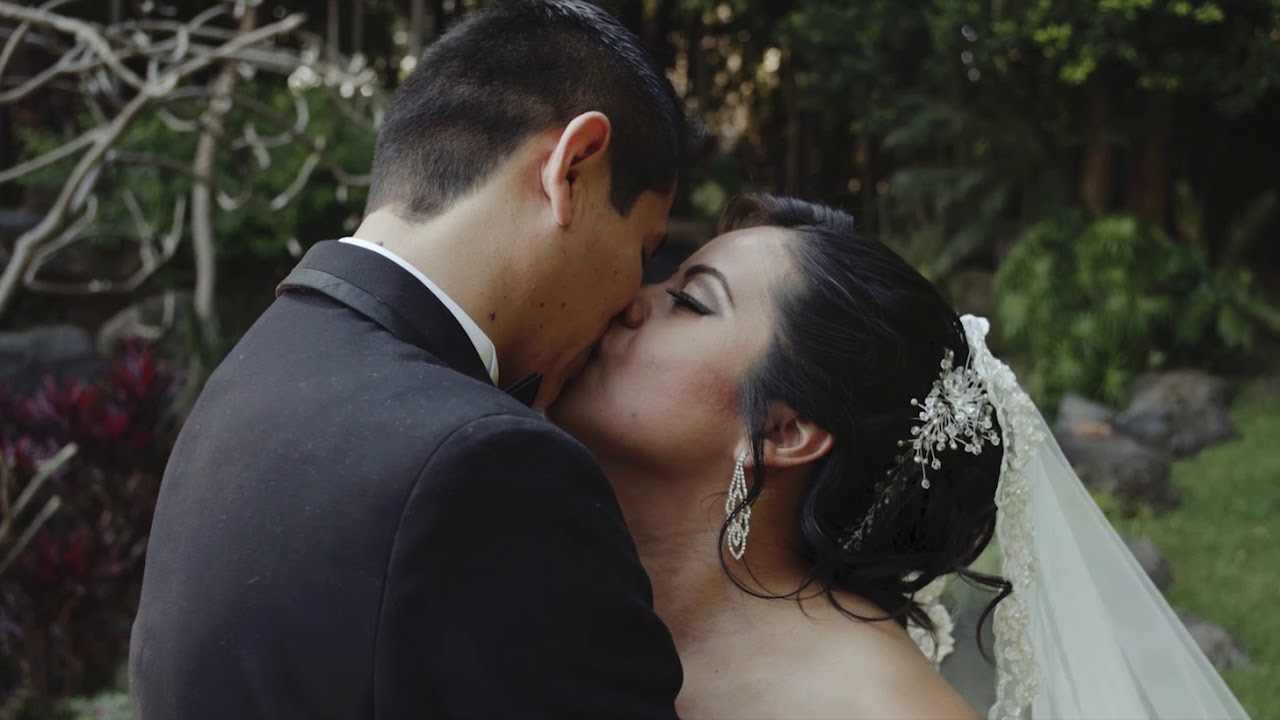Gladys y Oscar. Jardín Huayacán. Ixaya.