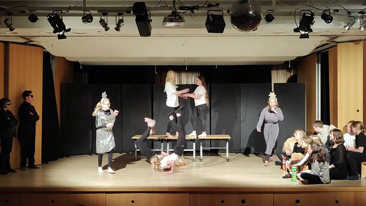 Árshátíð Síðuskóla 2022-2023 - 7  bekkur: Síðuvision