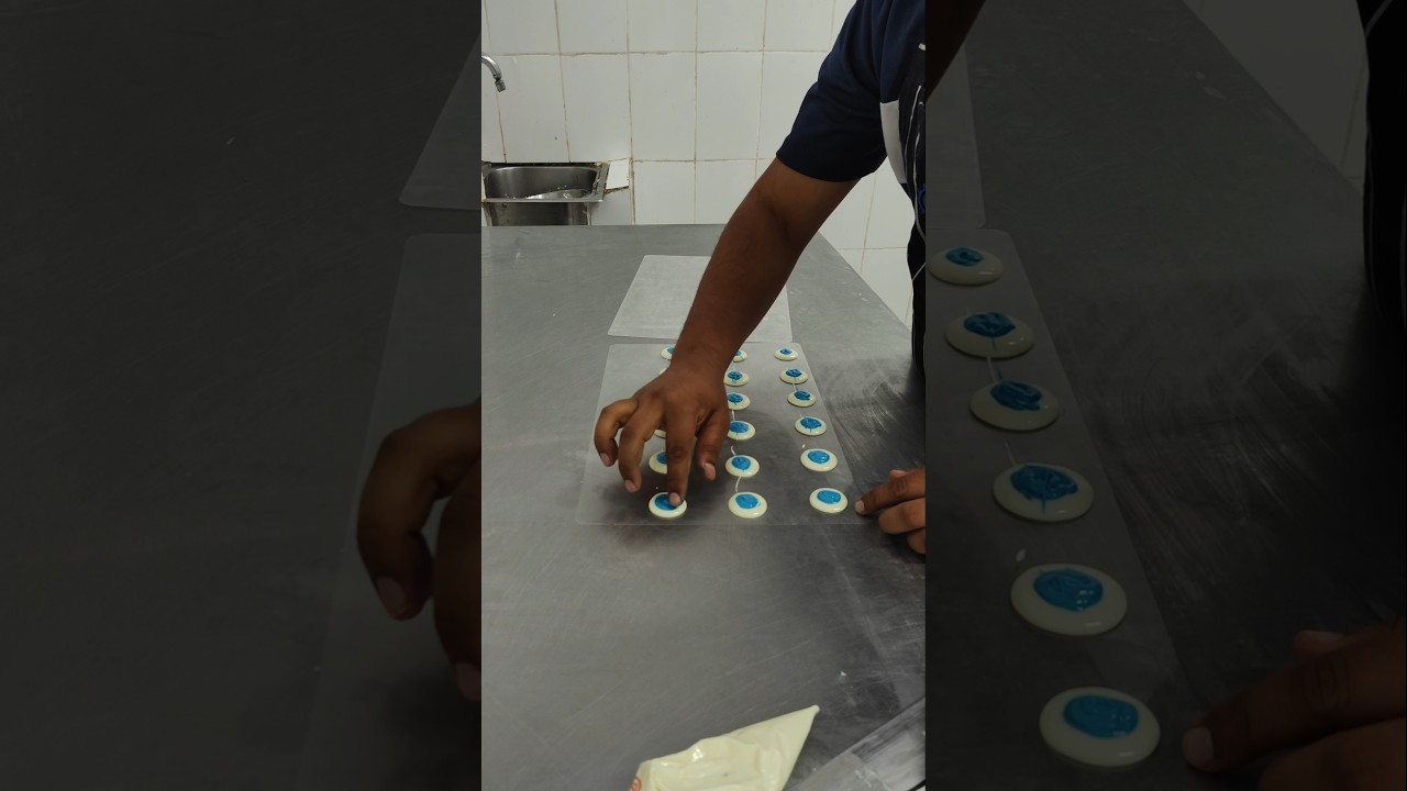 chocolate garnish design #shorts #shortfeed #chocolate #chocolatedesign