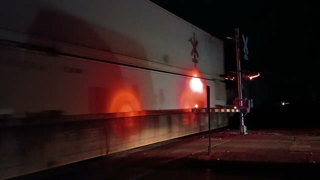 Trains of 2/16/2026: 3 Trains in La Crosse WI (7-8pm)