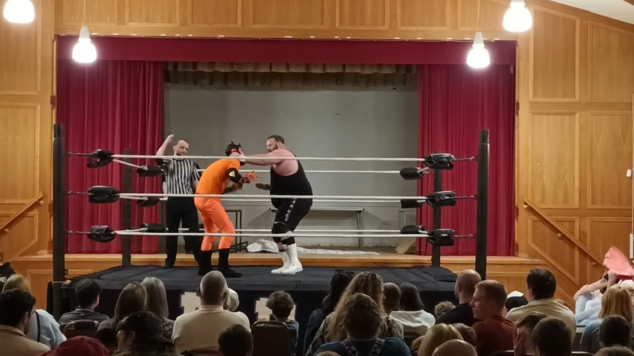 MICKY BARNES VS EL LOCO