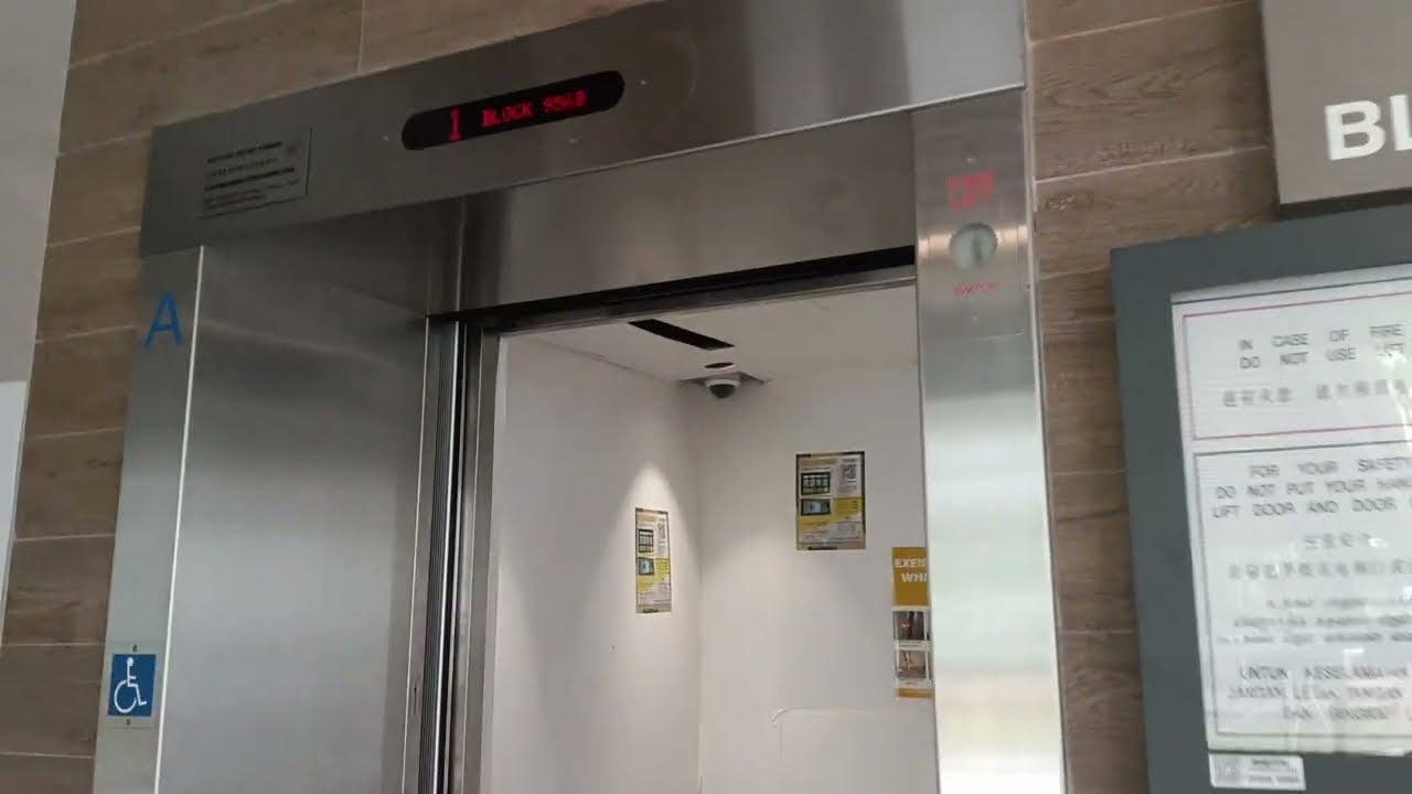 Blk 956B Tampines West - Hitachi Elevator