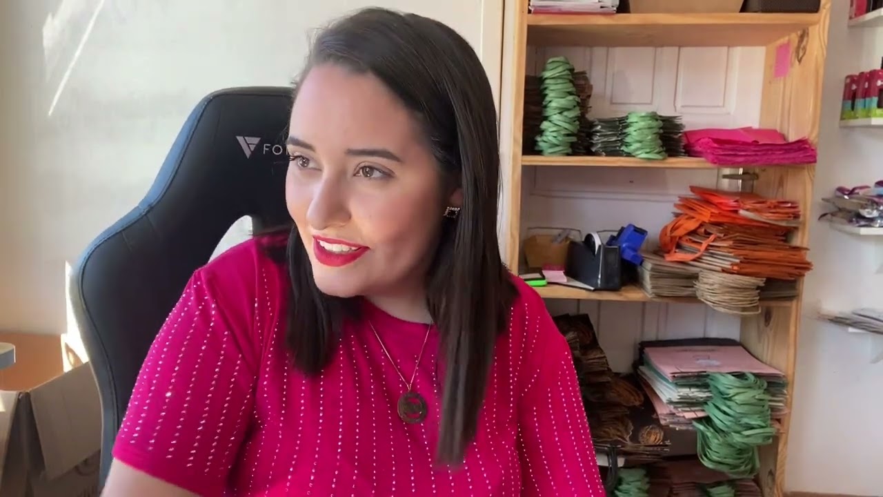 Abertura de caixa AVON e produtos mais vendidos