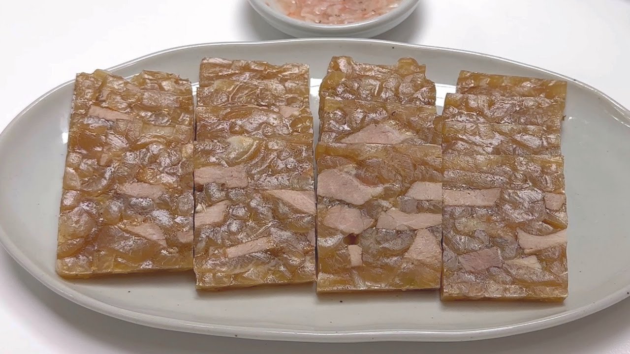 가족이 먹을꺼니깐! 고기 쏙쏙 박힌 편육으로~ 집에서 만드니 가능합니다.(with.  Wook Chef)